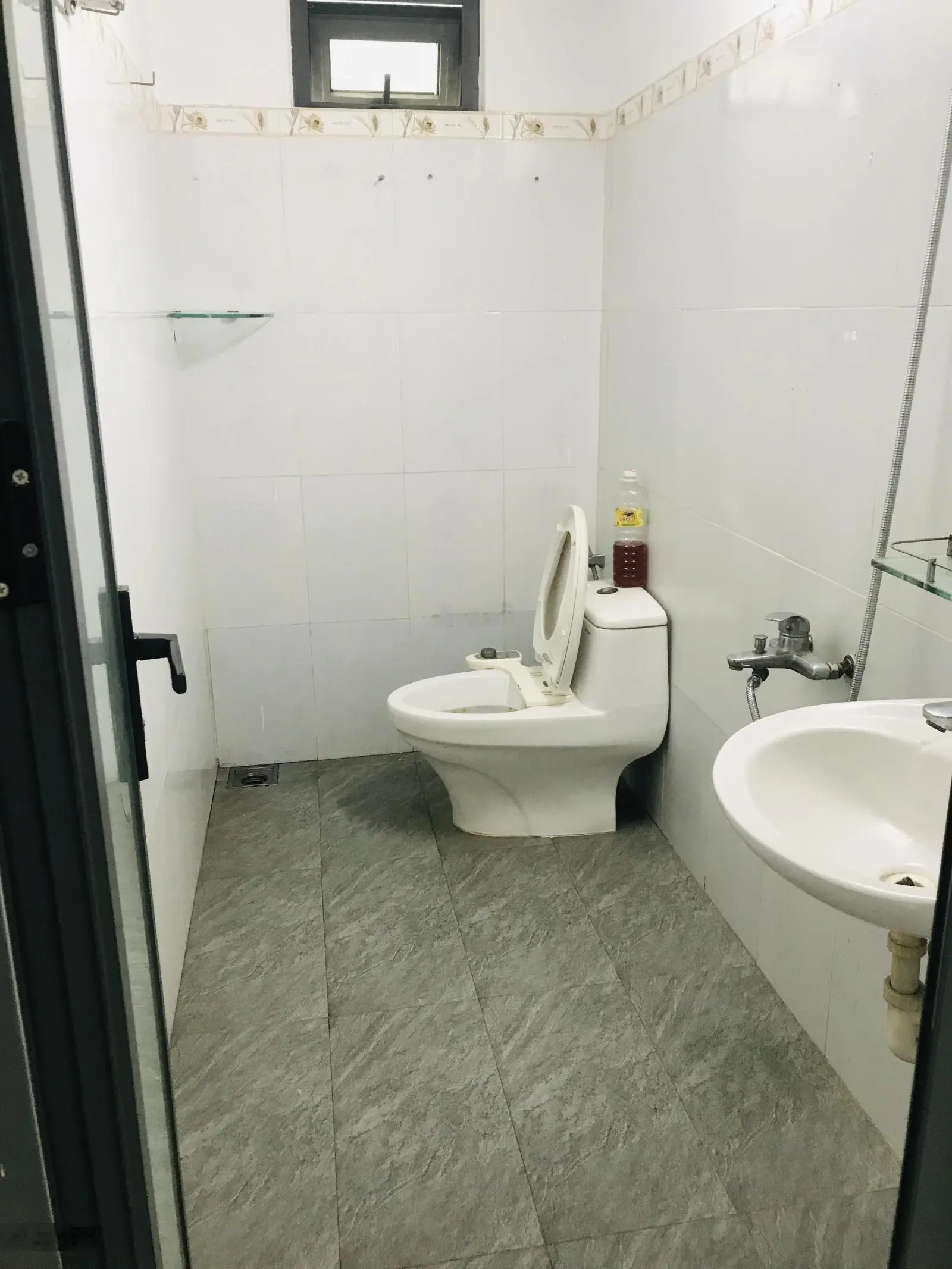 Tìm đâu ra căn nhà cấp4 sát Bãi tắm Mân Thái, đứng nhà nhìn thấy biển, cách bãi phút đi bộ gia 3.7T