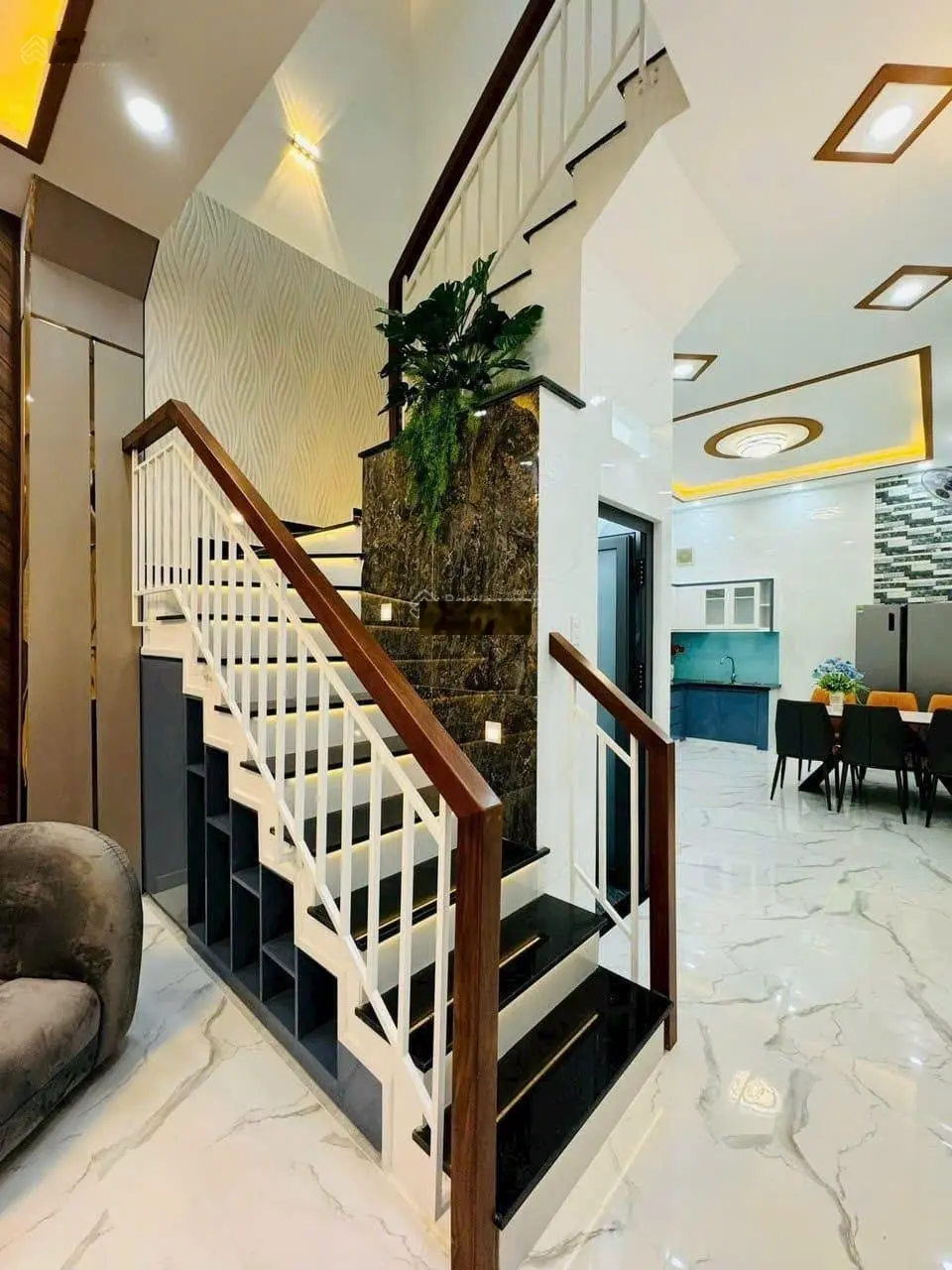 Chú Ba về quê sống cùng con cháu bán nhà đẹp ở Tân Mỹ - Quận 7. Gần chợ Tân Mỹ. 69m2