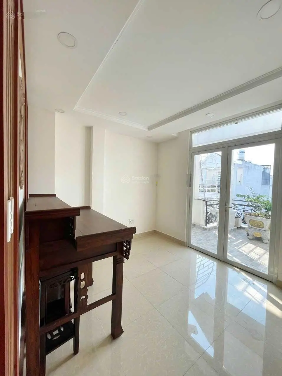 Bán căn nhà 4 lầu, kế bên Vạn Phúc City, hẻm nhựa xe tải, ~60m2, 4PN, 4WC, vừa ở vừa làm VP