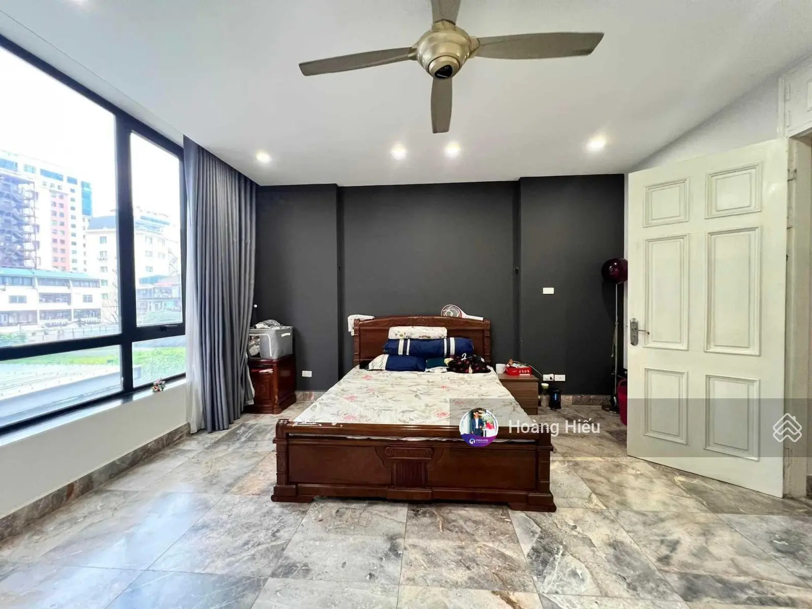 Tin thật, bán nhà Cầu Giấy, 10m ra ôtô, lô góc 3 mặt thoáng, tặng nội thất mới xịn, 50m2, 5 tầng