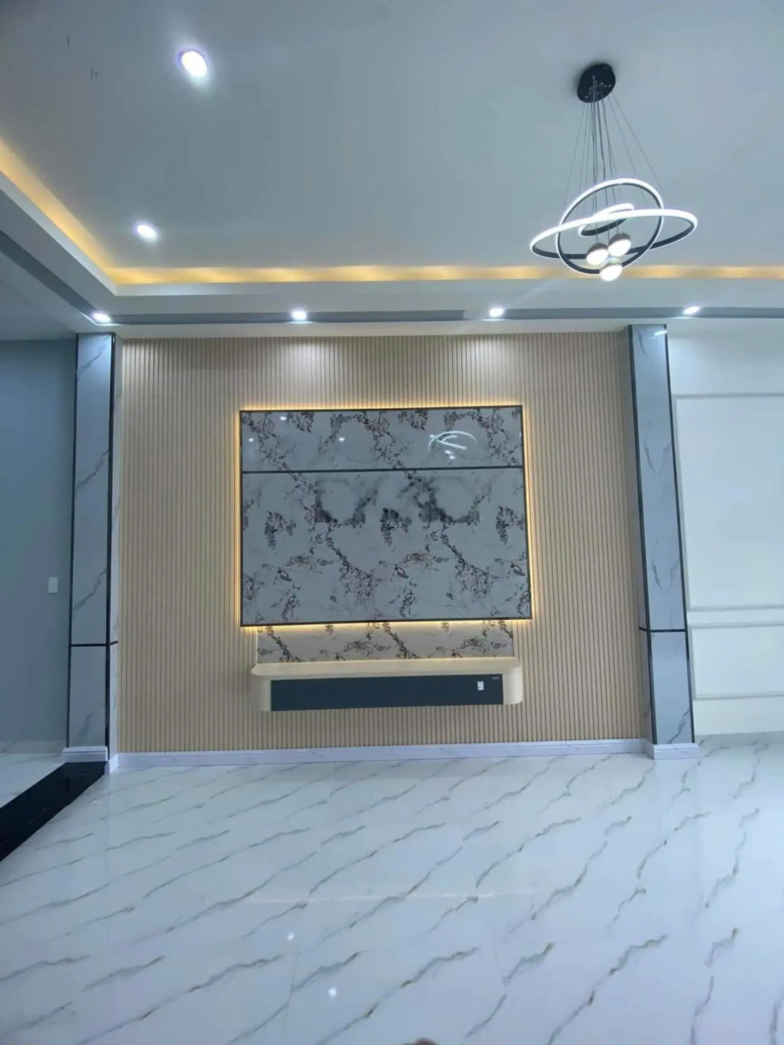 Cần bán nhà riêng 1 trệt 2 lầu 1 sân thượng thành phố Thuận An đường 22/12