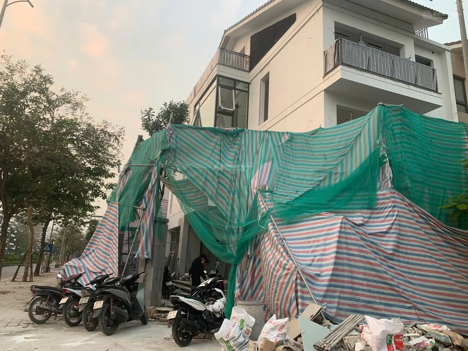 Biệt thự song lập căn góc khu An Vượng bán nhanh 0984554028