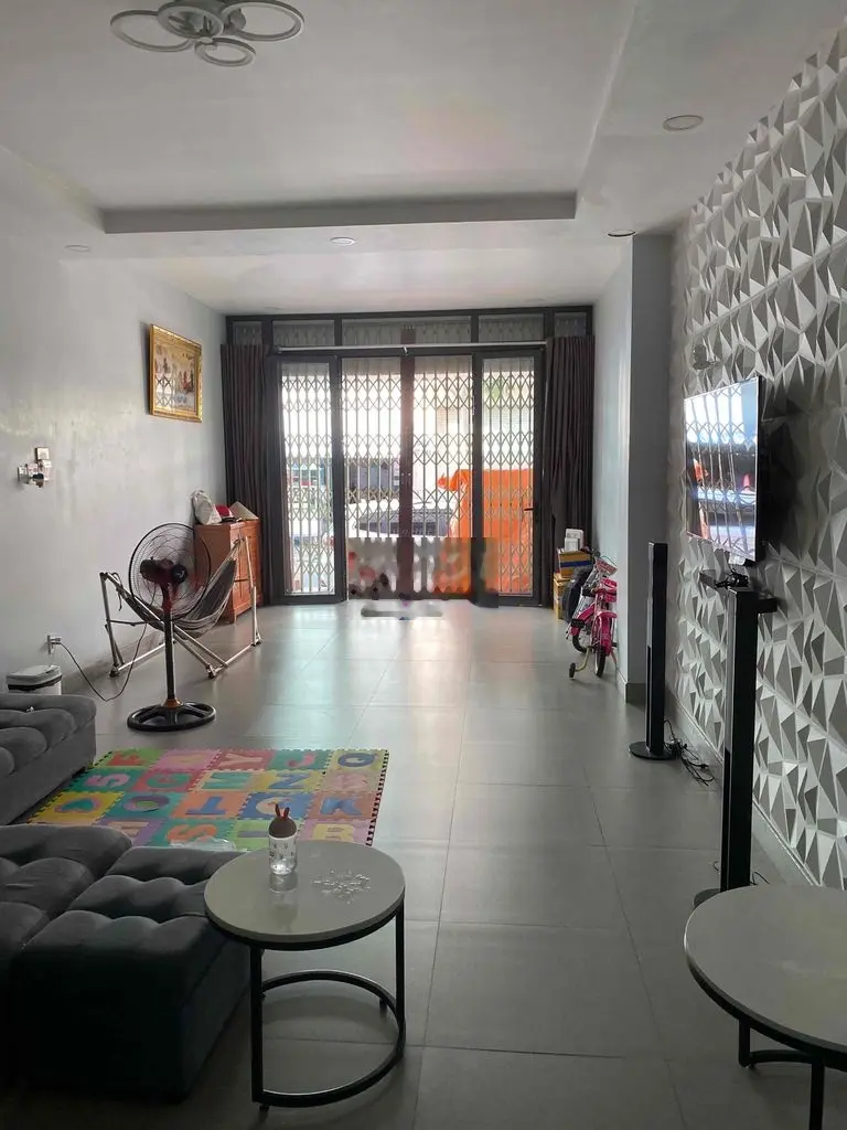 Nhà trung tâm p5