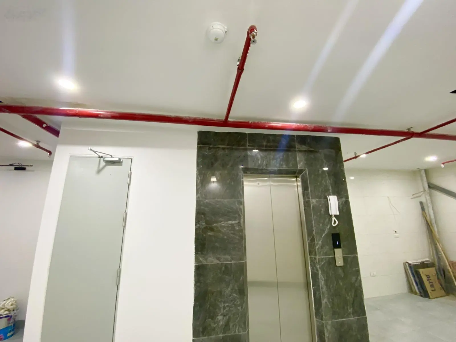 Bán toà căn hộ dịch vụ Trần Đại Nghĩa - Hai Bà Trưng. 7 tầng thang máy, giá nhỉnh 13 tỷ