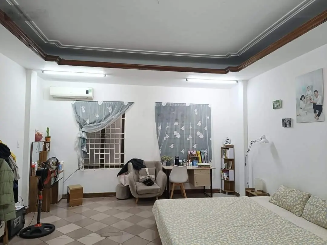 Bán nhà phân lô 2 ô tô tránh tại Hoàng Cầu, Đống Đa. Diện tích 55m2