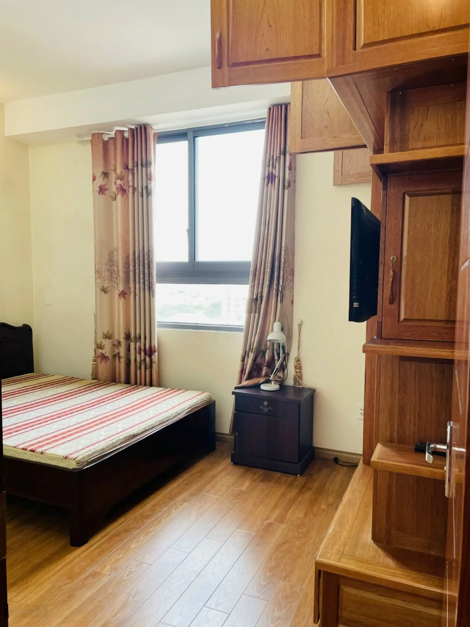 Tôi chính chủ, Cần bán nhanh căn hộ 2 ngủ tầng trung siêu hiếm thời điểm này. Duy nhất tại dự án.