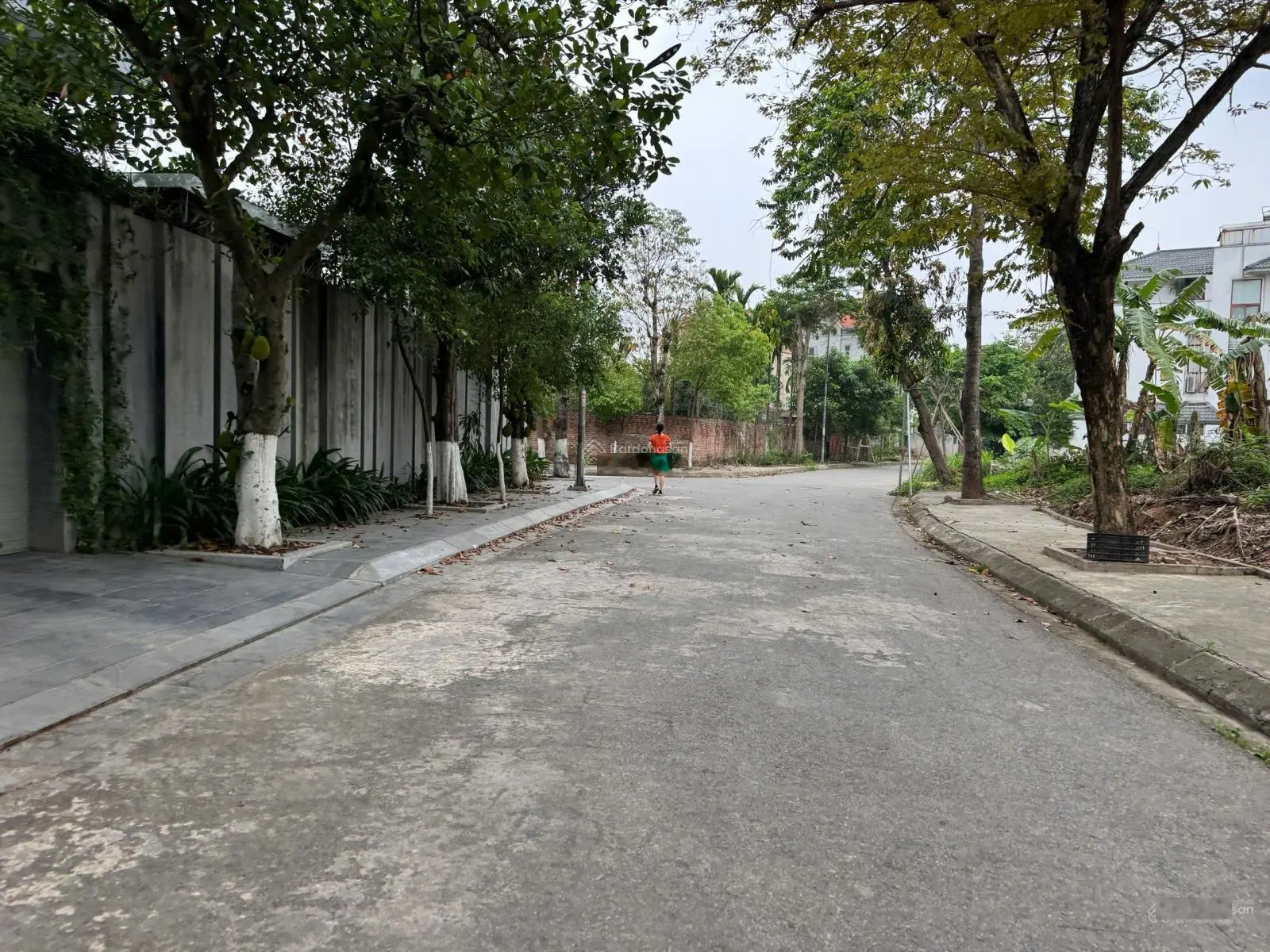 Bán nhà biệt thự đã hoàn thiện xong, KĐT Hà Phong, Mê Linh 300m2, MT 15m sổ đỏ,đt 0982691131