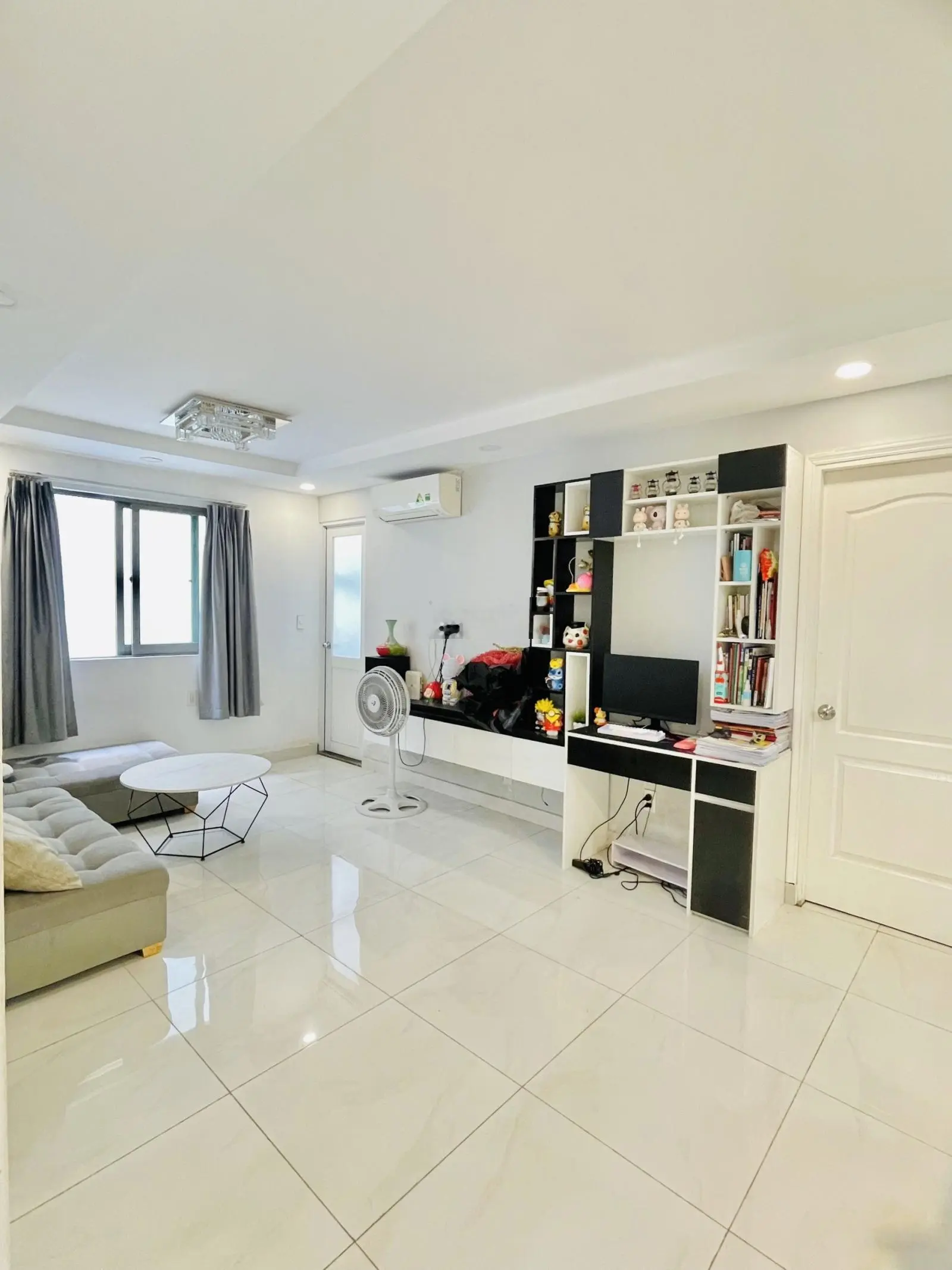 Bán nhà biệt thự phường 17, Quận Bình Thạnh, DT: 8 x 18m, nở hậu đẹp, giá: 28 tỷ