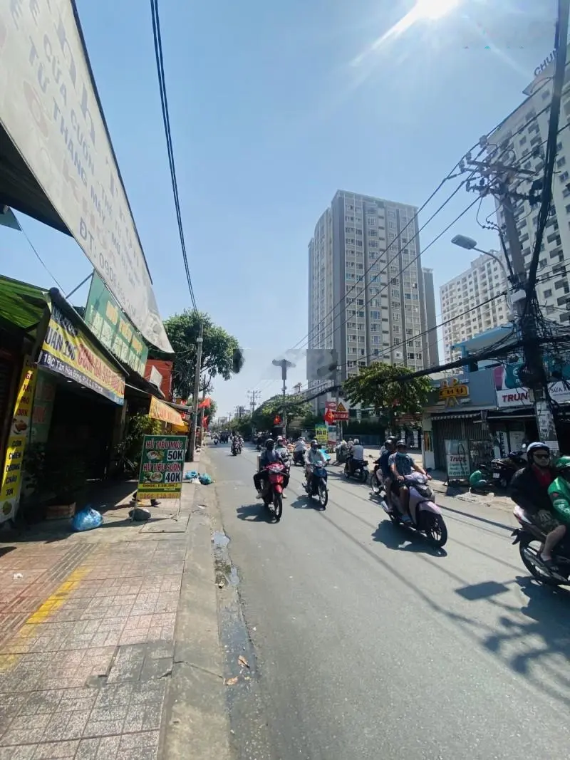 Chính chủ bán nhà nát ở đường Minh Phụng Q.6 ( 35m2 ngang 3,m x 9,95m ) - giá 4,75 tỉ có bớt lộc
