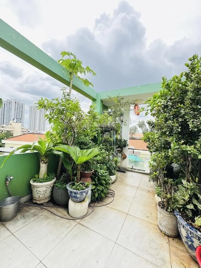 Nhà nở hậu xíu - đường 3/2 - 3.3x12(35/40m2), 5tầng - nhích 8tỷ