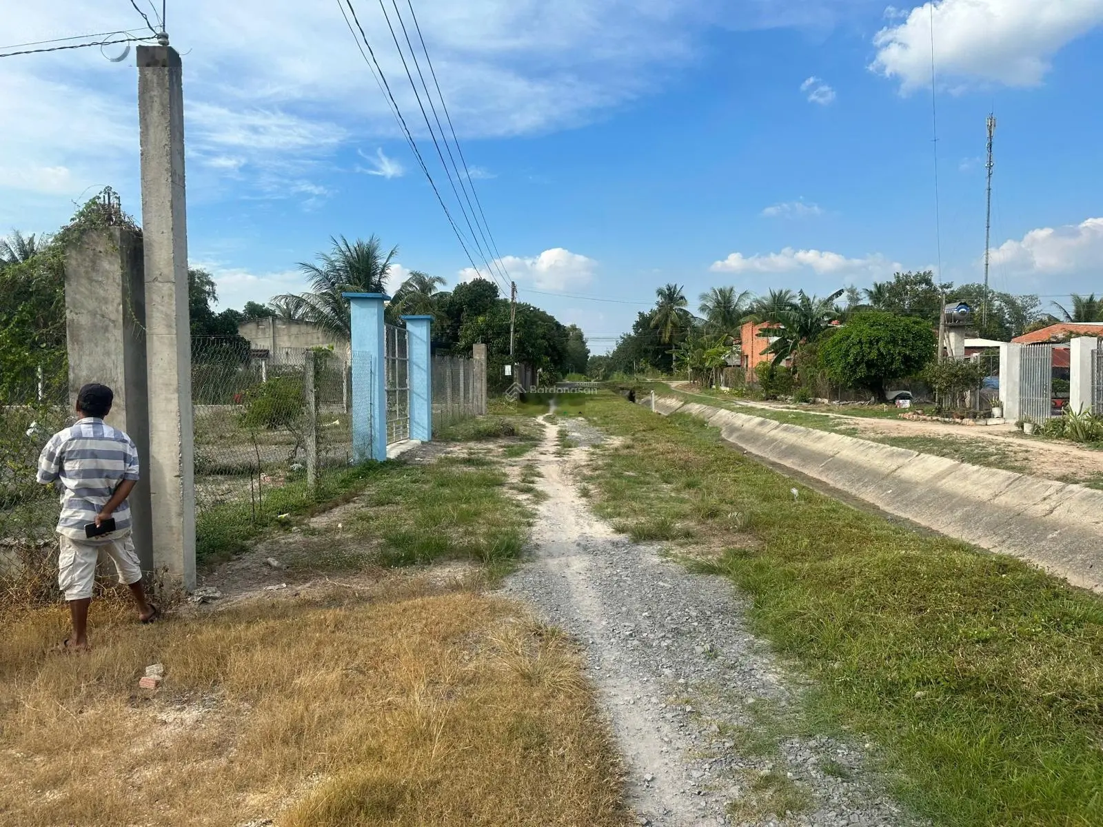 Nhà hoàn thiện ở ngay 130 m2, 100% thổ cư, thoáng sạch, đất phong thủy tốt, chính chủ, gần tiện ích
