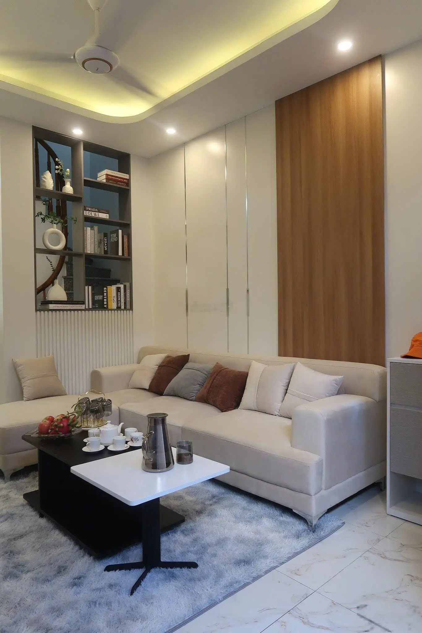 Bán nhà 4 tầng trung tâm TT Chúc Sơn - Chương Mỹ 31m2. Full nội thất. Giá 2. X tỷ