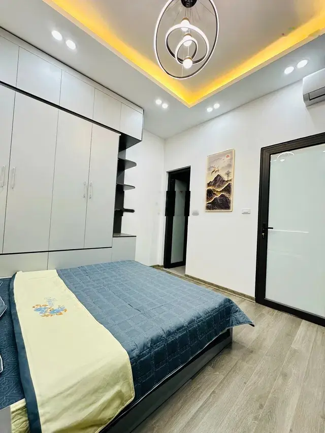 Mặt ngõ Kim Mã - DT 30m2 - 4 tầng - MT 5m - 5 tỷ - khu vực hiếm nhà bán - mặt ngõ kinh doanh
