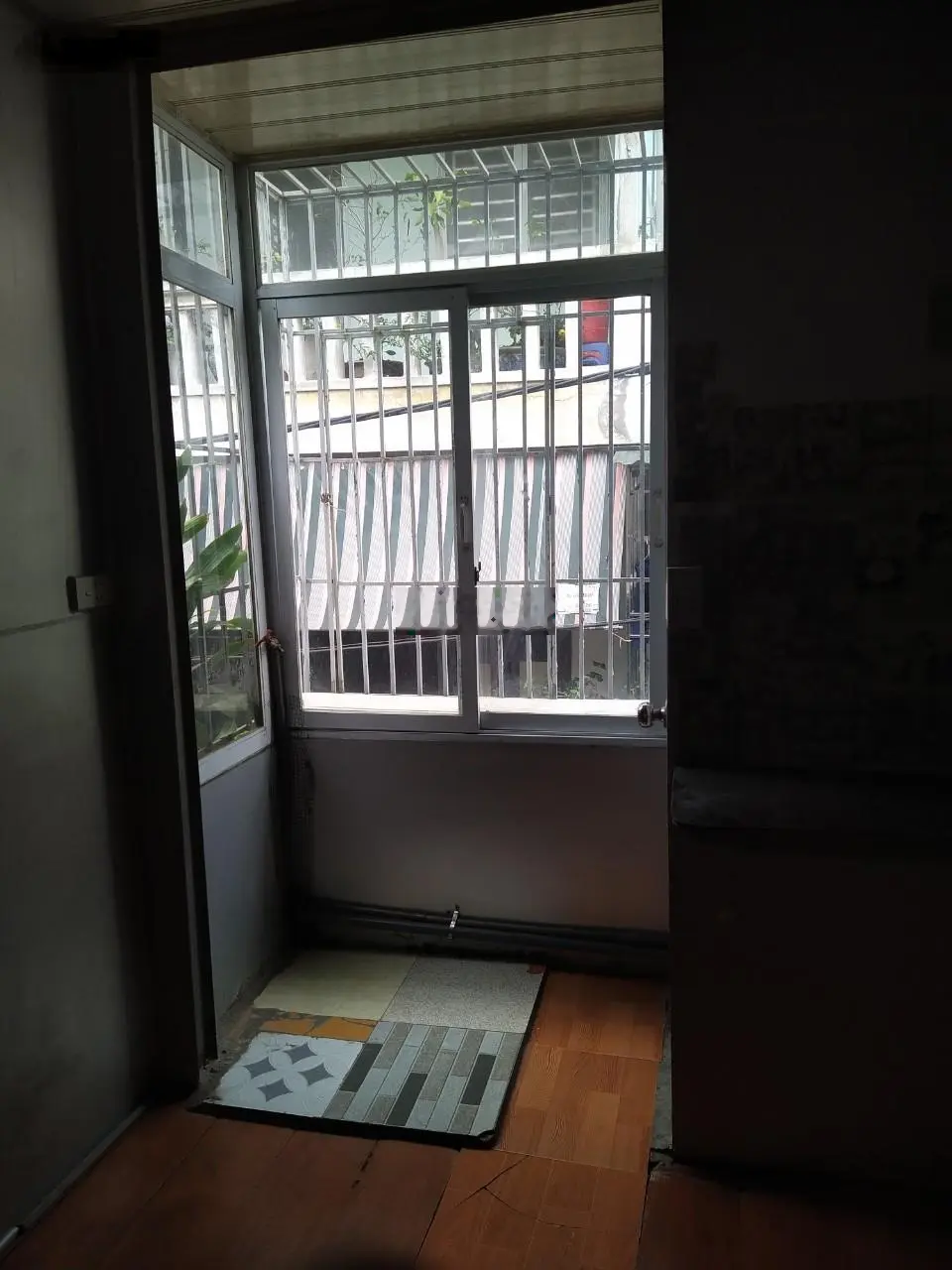 Cần bán nhà phố Bùi Ngọc Dương, 3 tầng, 2 ngủ, mặt ngõ ô tô kinh doanh