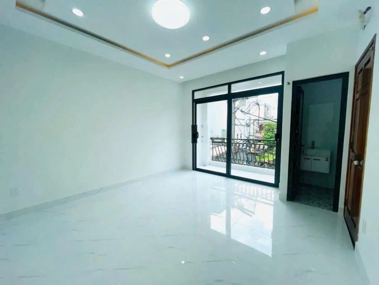 Gấp bán nhà hoàng hoa thám , bình thạnh _ hẻm xe hơi , dt 52m2 _ 4 tầng _ 8,1 tỷ tl