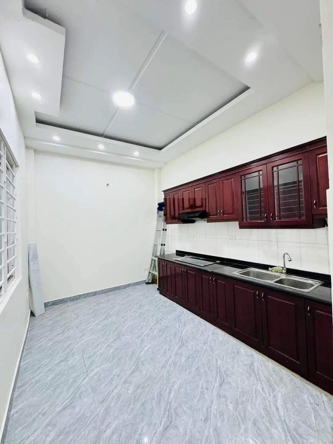 Chính chủ bán nhà Hai Bà Trưng, DT 40m2, nhỉnh 7 tỷ, ô tô đỗ cửa, ô tô vào nhà, lô góc, ngõ thông