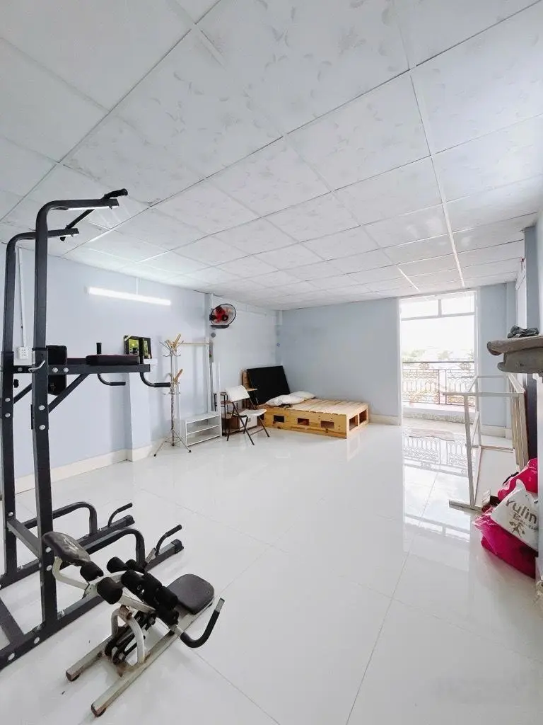 Huỳnh Tấn Phát - oto nằm nhà giá chỉ 7 tỷ