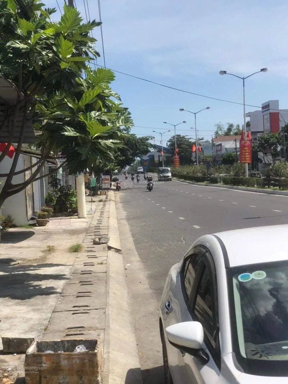 Bán đất đường 23/10, giá sốc chỉ 4,1 tỷ, diện tích 92m2, mặt tiền đẹp, lô góc mặt tiền kinh doanh