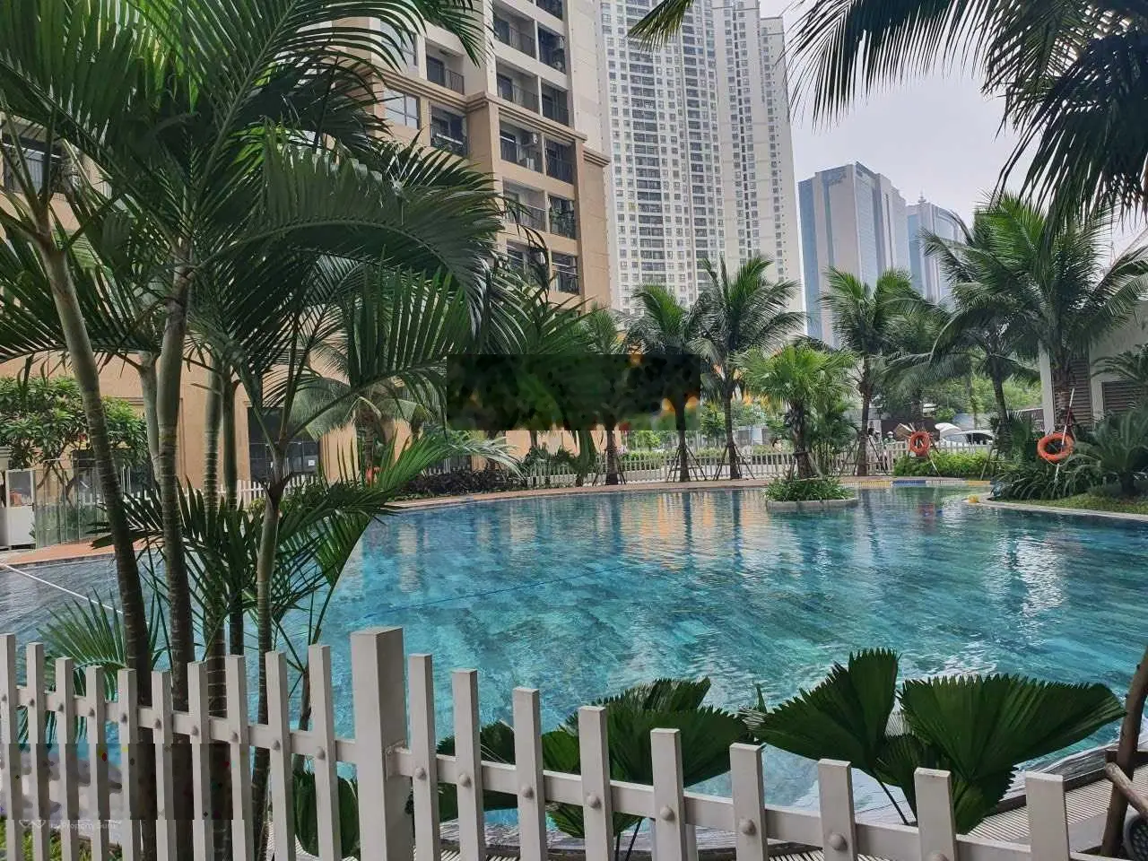 Bán 1 pn 1PK sổ đỏ lâu dài, giá 4.2 tỷ bao phí, tầng thấp Vinhomes D'Capitale Trần Duy Hưng
