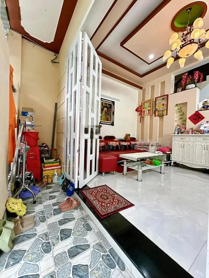 Ngân hàng TECHCOMBANK phát mãi gấp căn nhà kế bên chùa BỐN MẶT,40,5m2, 1 lầu, giá 2 tỷ 050.