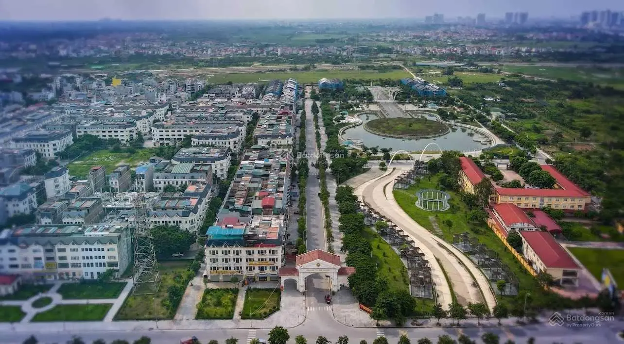 Gia đình cần bán ngay căn biệt thự 172m2 hai mặt công viên hướng mát giá rẻ. LH: 0941 613 ***