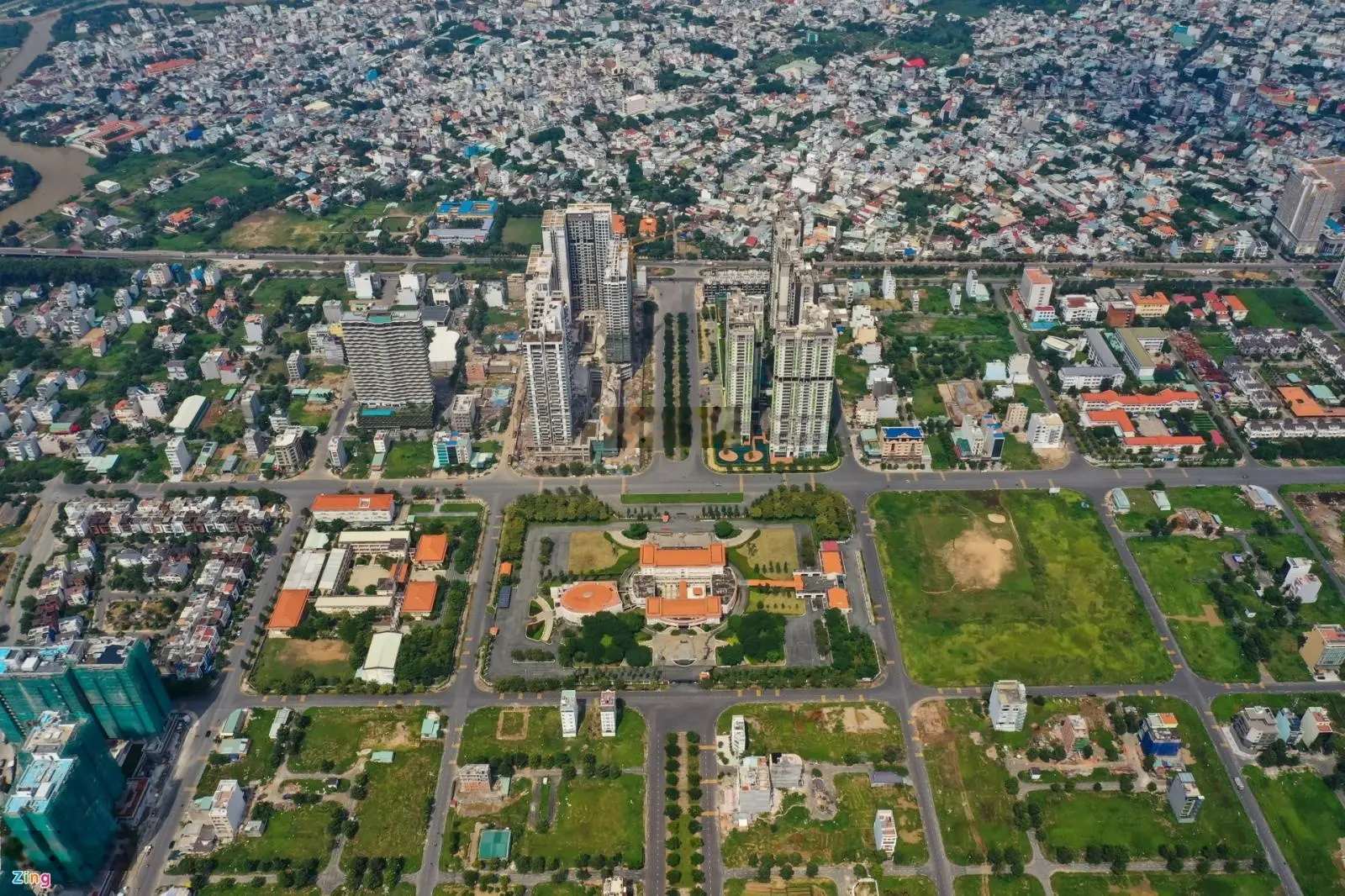 Bán đất nền Thủ Thiêm Villa - DT: 160m2, 176m2, 184m2, 230m2, 350m2 - Xây dựng ngay - Đủ tiện ích