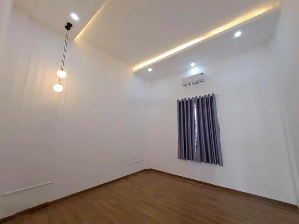 Bán nhà hẻm 73 Ni Sư Huỳnh Liên 63m2 cách trường THCS Trần Văn Quang 50m, sẵn dòng tiền thuê 15tr