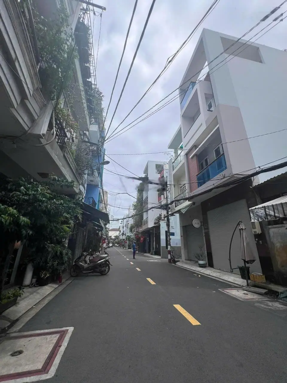 Bán nhà hẻm 8m đường Lũy Bán Bích Phường Tân Thành Quận Tân Phú 4mx15m tiện xây mới chỉ hơn 7tỷ TL