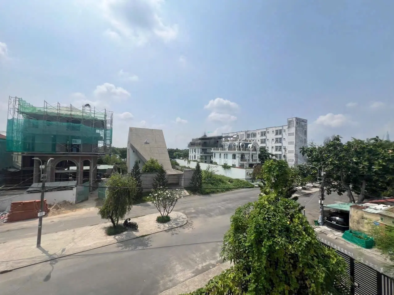 Bán biệt thự góc 2 mặt tiền - khu bên sông đường 27, Hiệp Bình Chánh, Thủ Đức, giá chỉ 17,2 tỷ