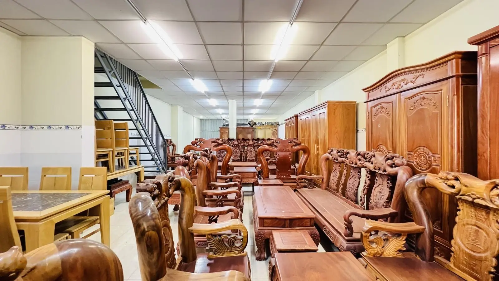Bán Nhà Mặt Tiền Đường Lê Văn Lương, kinh doanh buôn bán, 180m2 ngang 6m x 30m sổ công nhận 166m.
