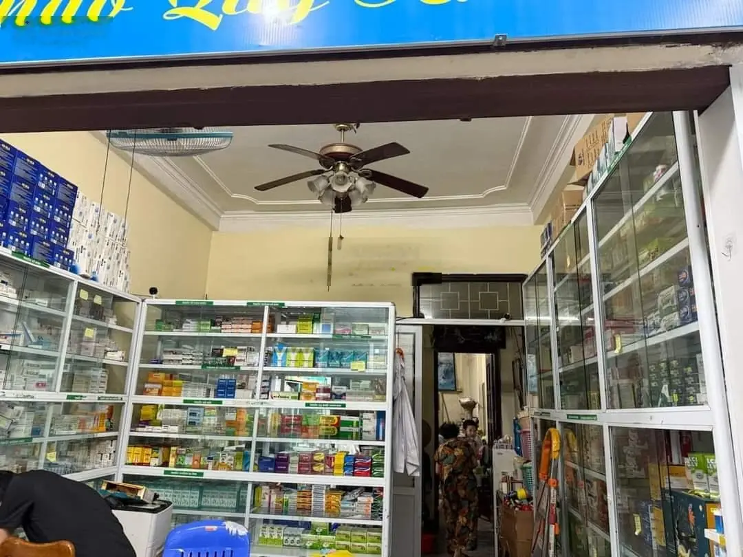 Bán nhà mặt phố, kinh doanh Nguyễn Chí Thanh, Đống Đa 58m 5 tầng MT 4m 21.3 tỷ