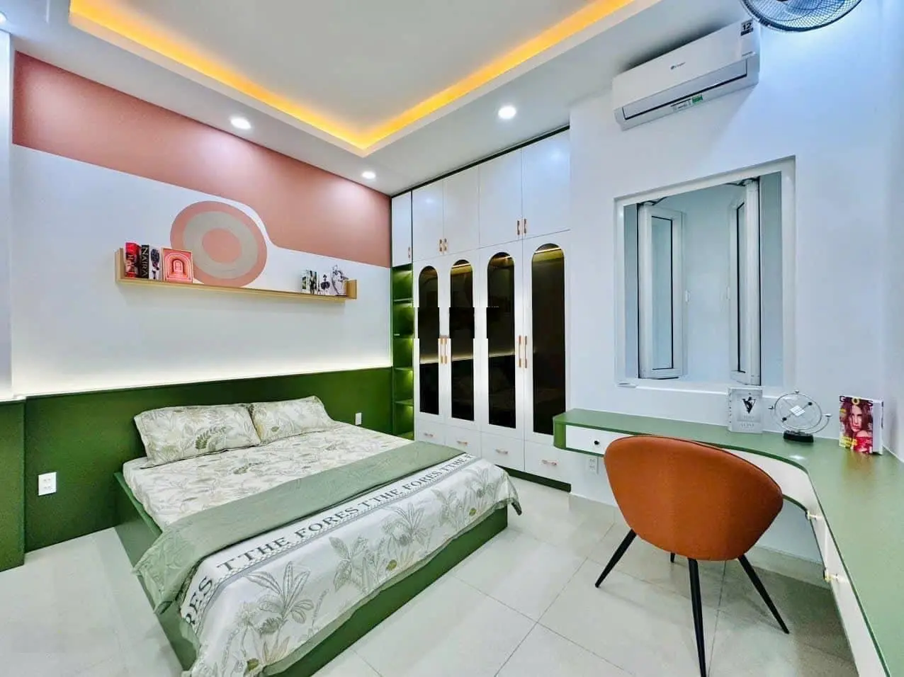 Siêu phẩm nhà đường 3 Tháng 2, Quận 10. Kế bên Vạn Hạnh Mall. 52m2 giá chỉ 3tỷ320, có sân thượng