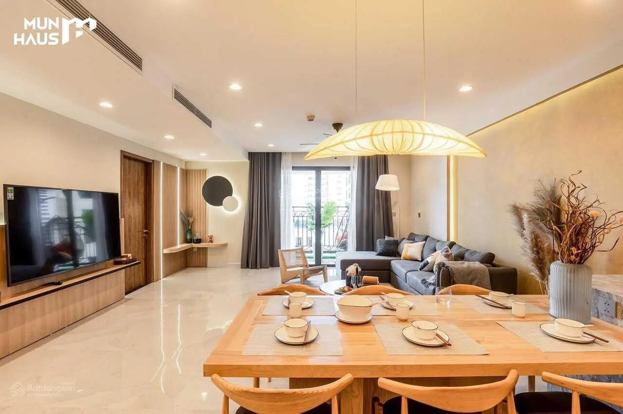 Cần bán gấp căn 3PN, full nội thất, view Hồ Tây dự án D'Leroi Soleil
