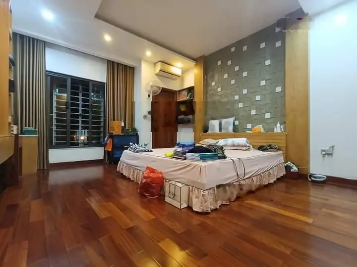 Phát hiện! Nhà Nguyễn Chí Thanh, phân lô, ô tô, giáp phố, dân xây 62m2*6T