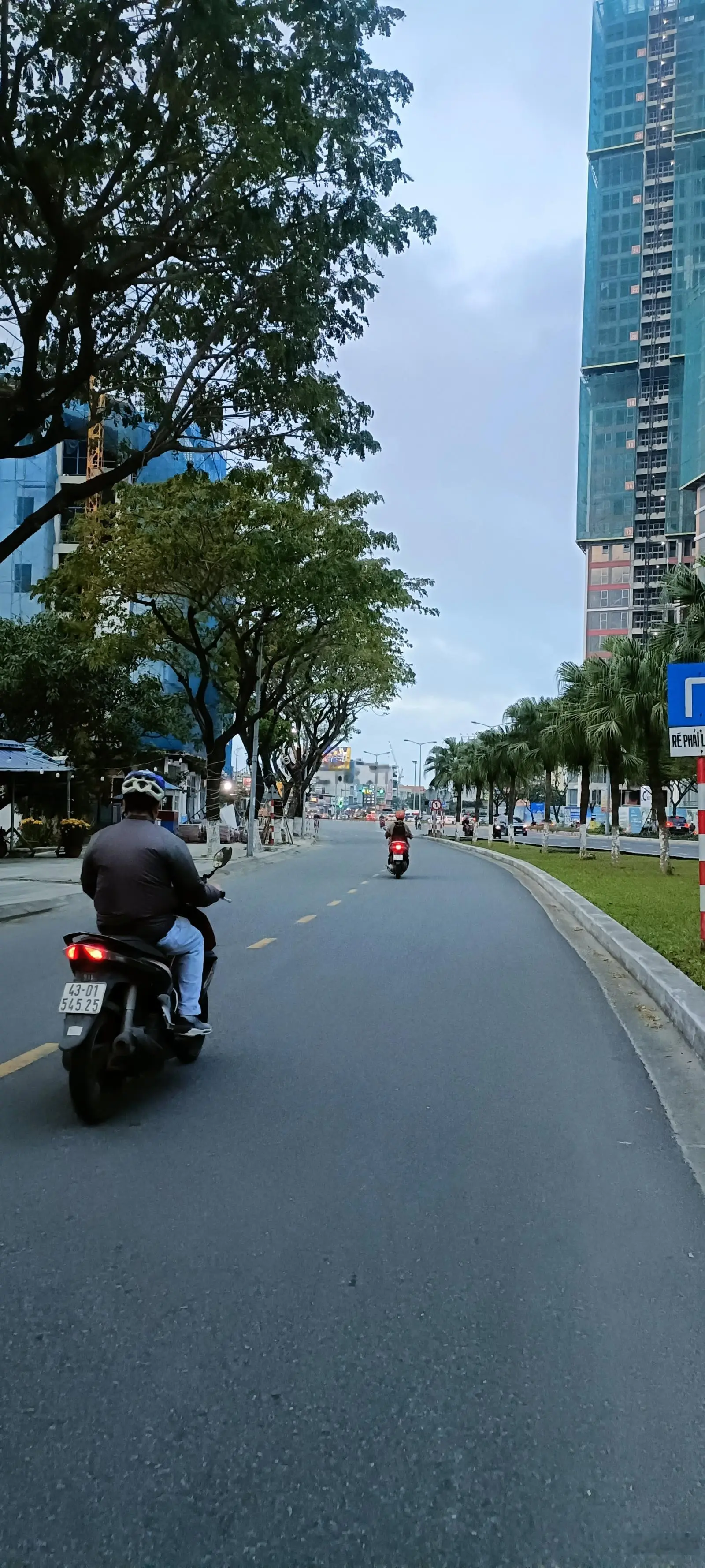 Bán đất tặng nhà khu phó du lịch sông hàn sầm uất