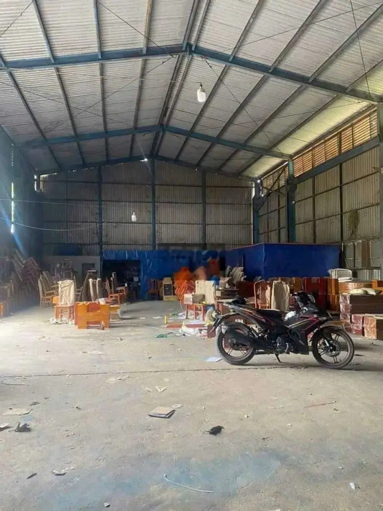 Bán Xưởng 2000m2. MT đường Sông Lu. Giá 17,5 tỷ