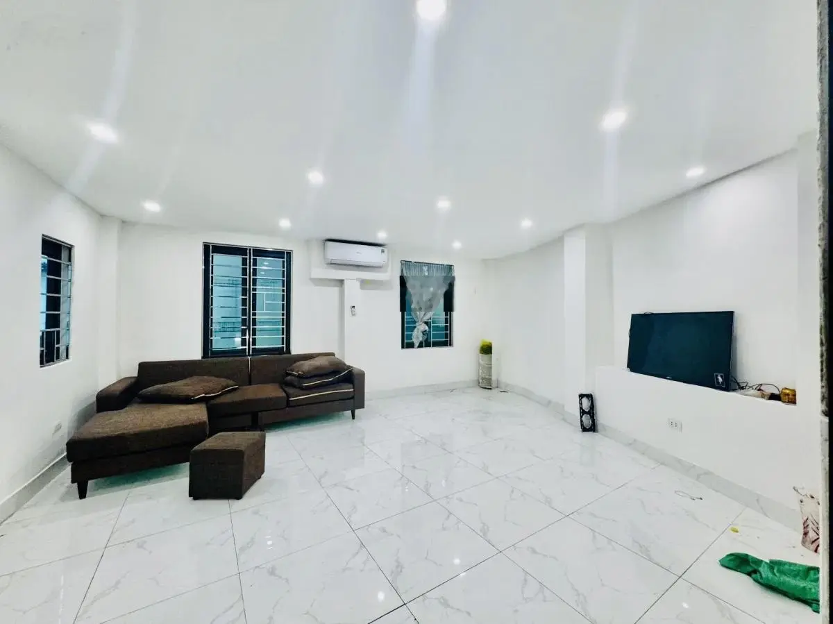 Căn góc 3 thoáng - kinh doanh - cách mặt phố 10m - nhà đẹp đủ công năng