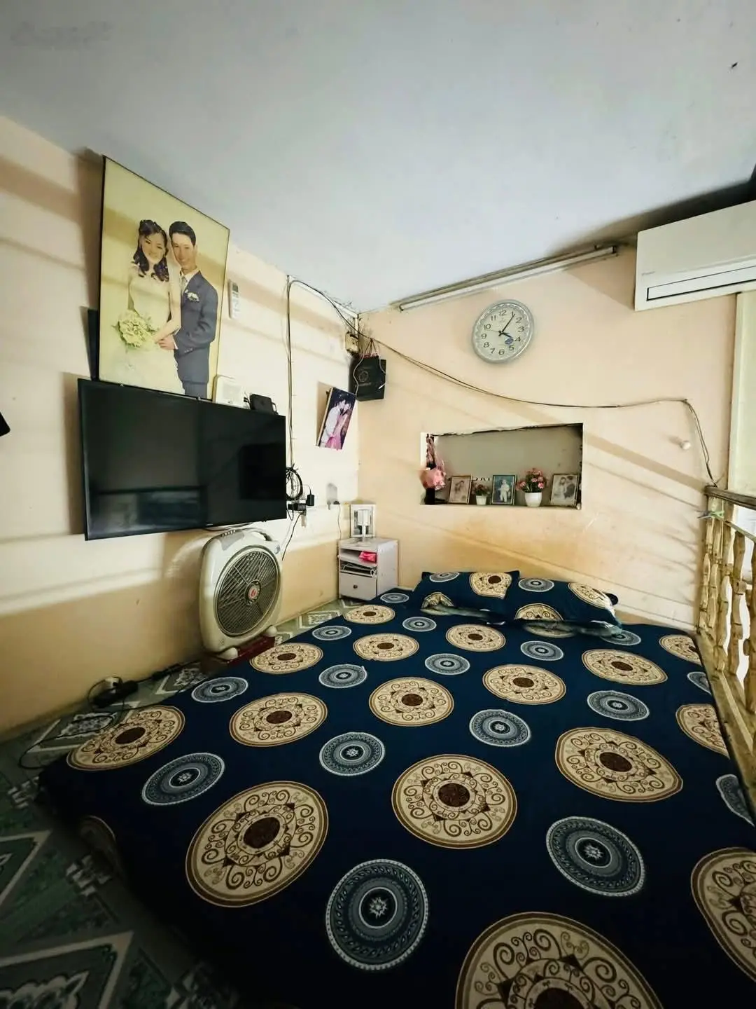 Tây Sơn, Đống Đa. DT 18/23m² x 3 tầng, MT 2,1m, giá 3,5 tỷ. Cách mặt phố 15m, ngõ thông.