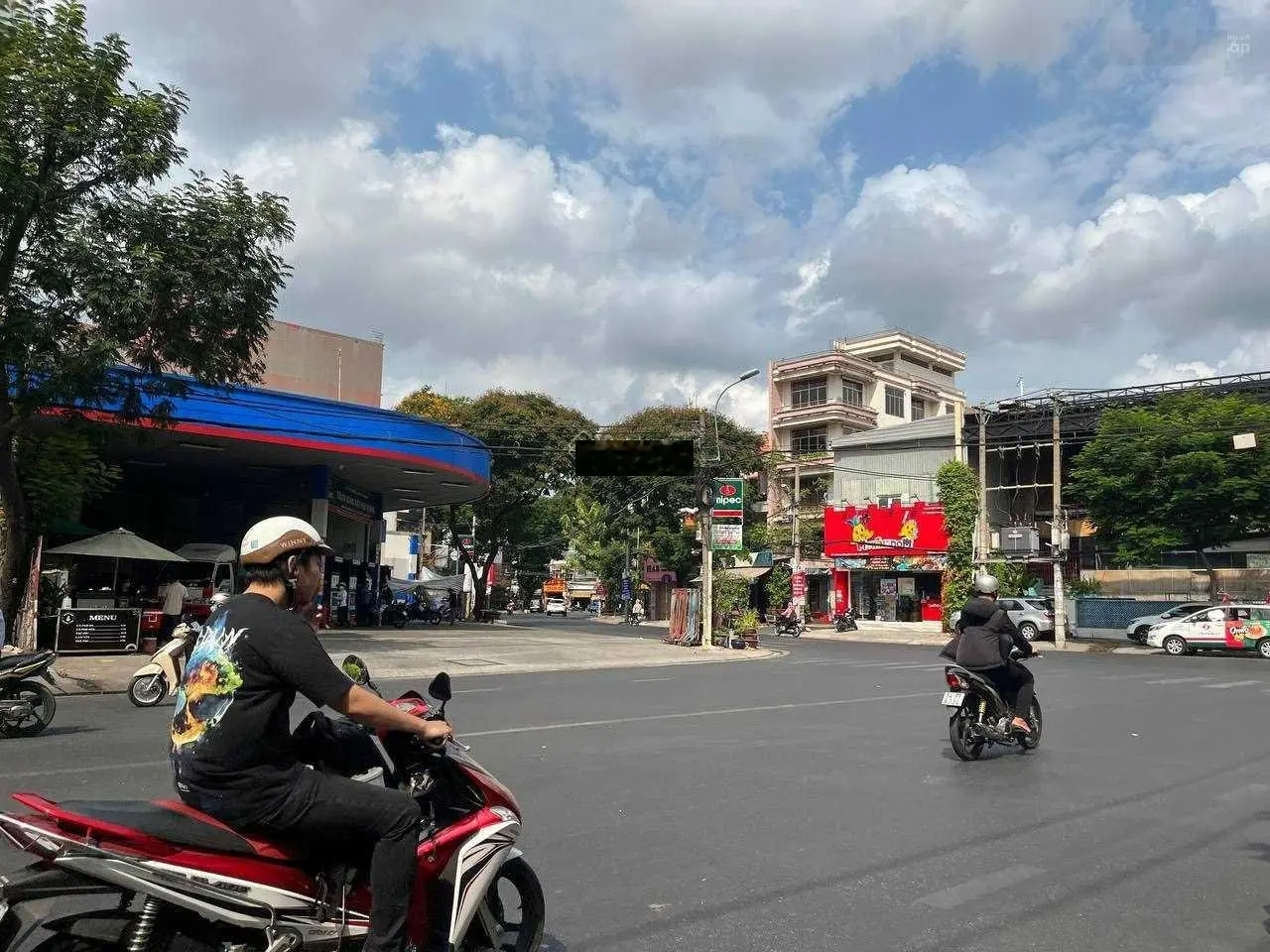 Bán toà nhà văn phòng mặt tiền Bàu Cát Đôi, TB. 8,5 x 20m. Hầm 7 lầu. Giá 53 tỷ. HĐT 302,496 tr
