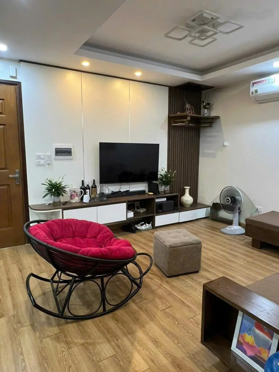 Cần bán chung cư 2 ngủ, 80m2 Tân Tây Đô