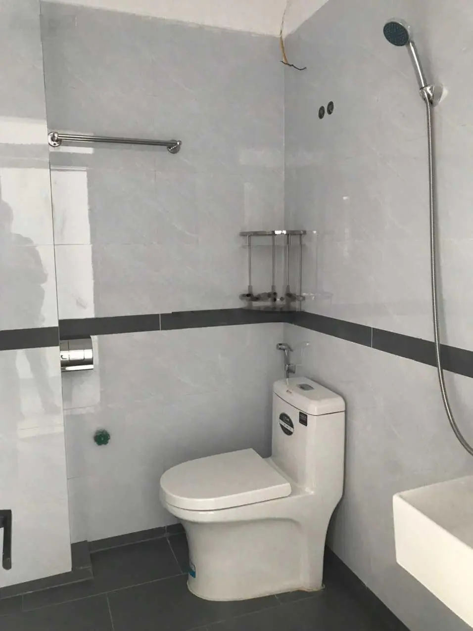 Chính chủ cần bán nhà 2.2 tỷ full nt nằm ngay trung tâm xã, cách Cầu, chợ Đại Thành bán kính 700m