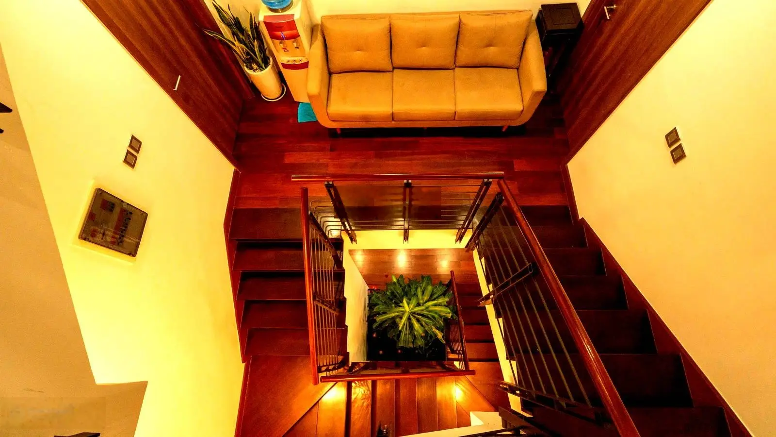Bán siêu phẩm The Manor - kinh doanh 2 mặt thoáng - 4T thang máy - DT 99m2 - MT 6,6m - giá 38,9 tỷ