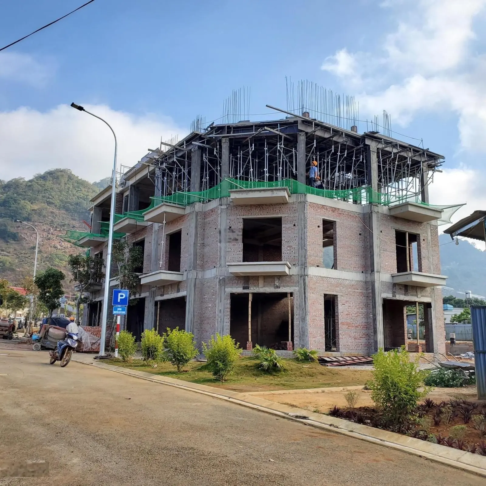 Bán shophouse biệt thự liền kề mặt đường Quốc Lộ 6 thị trấn Mộc Châu