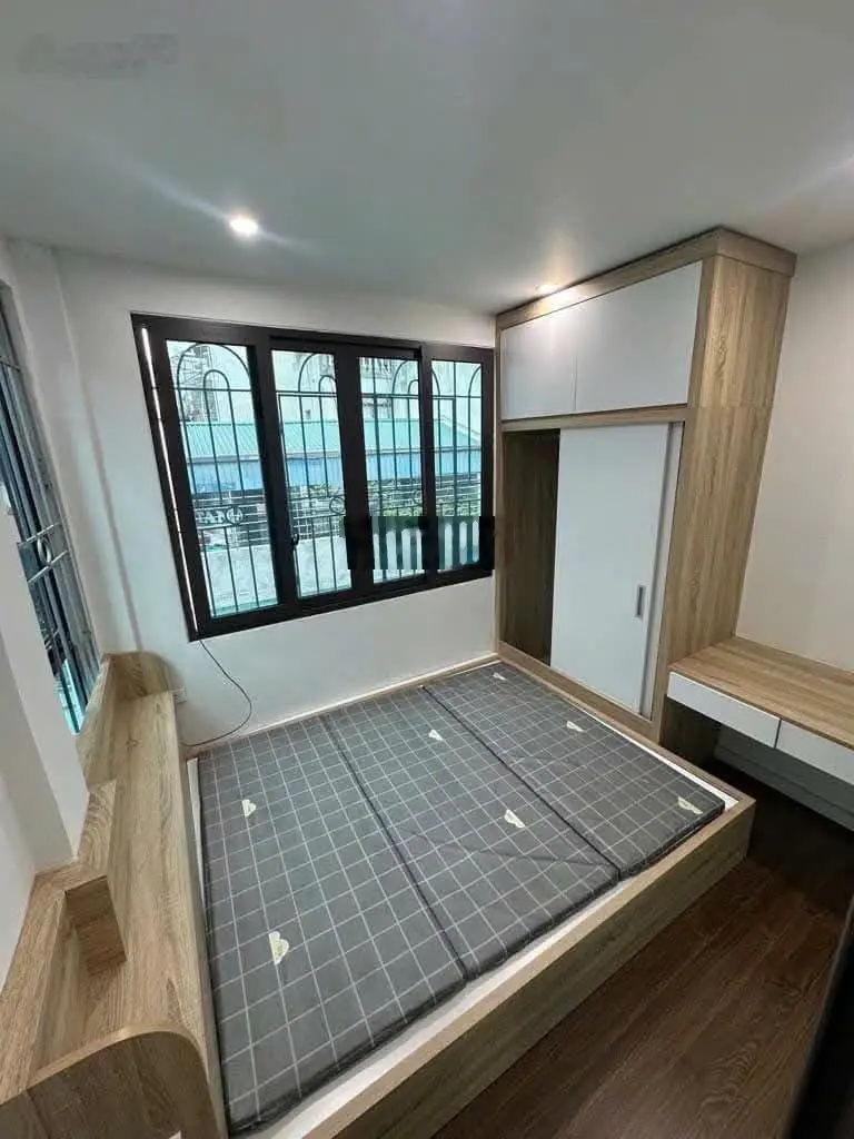 Chính chủ bán nhà Hàng Cháo Đống Đa, 5 tầng, cách phố 15m Giá chỉ 3.8 tỷ!