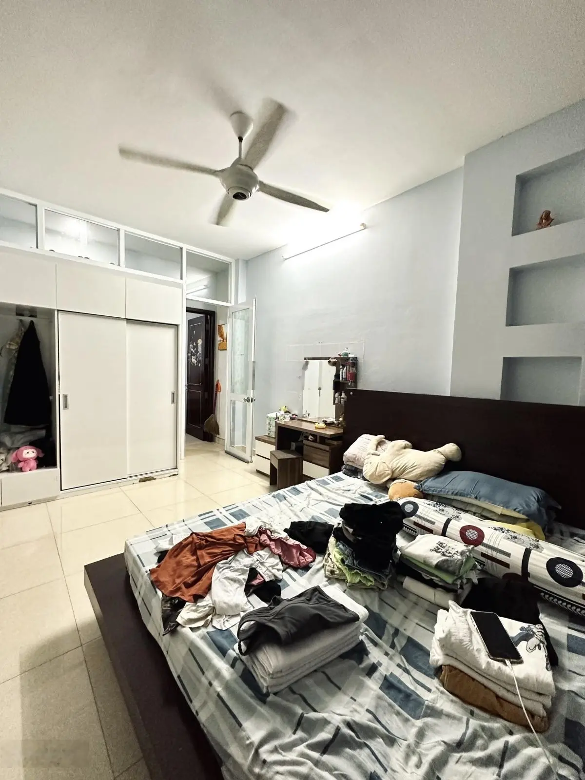 Bán gấp nhà 65m2 (5m x 13m) 2 lầu đường Nguyễn Trọng Tuyển giá 6,5 tỷ