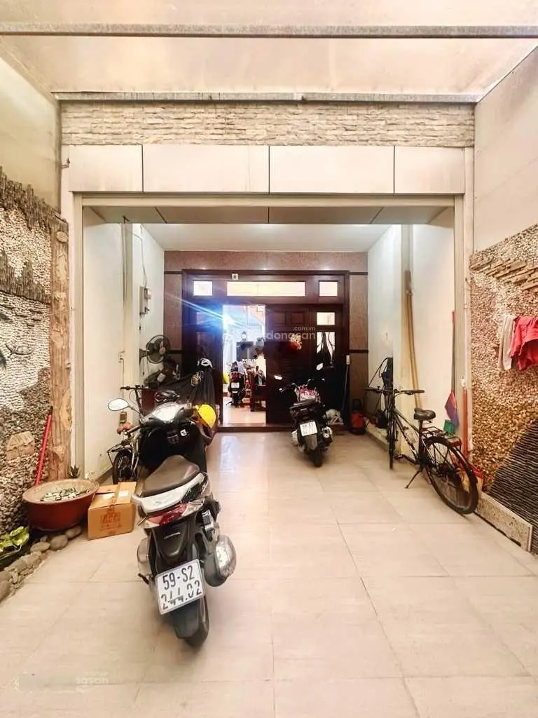 Mặt tiền kinh doanh Nguyễn Thượng Hiền, ngang hơn 4m, 103m2, khu kinh doanh sầm uất