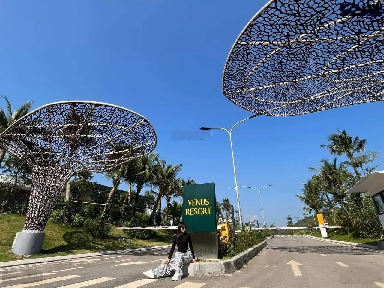 Chính chủ bán villa 3PN có bể bơi 4 mùa, phòng xông hơi tại Flamingo Venus Đại Lải