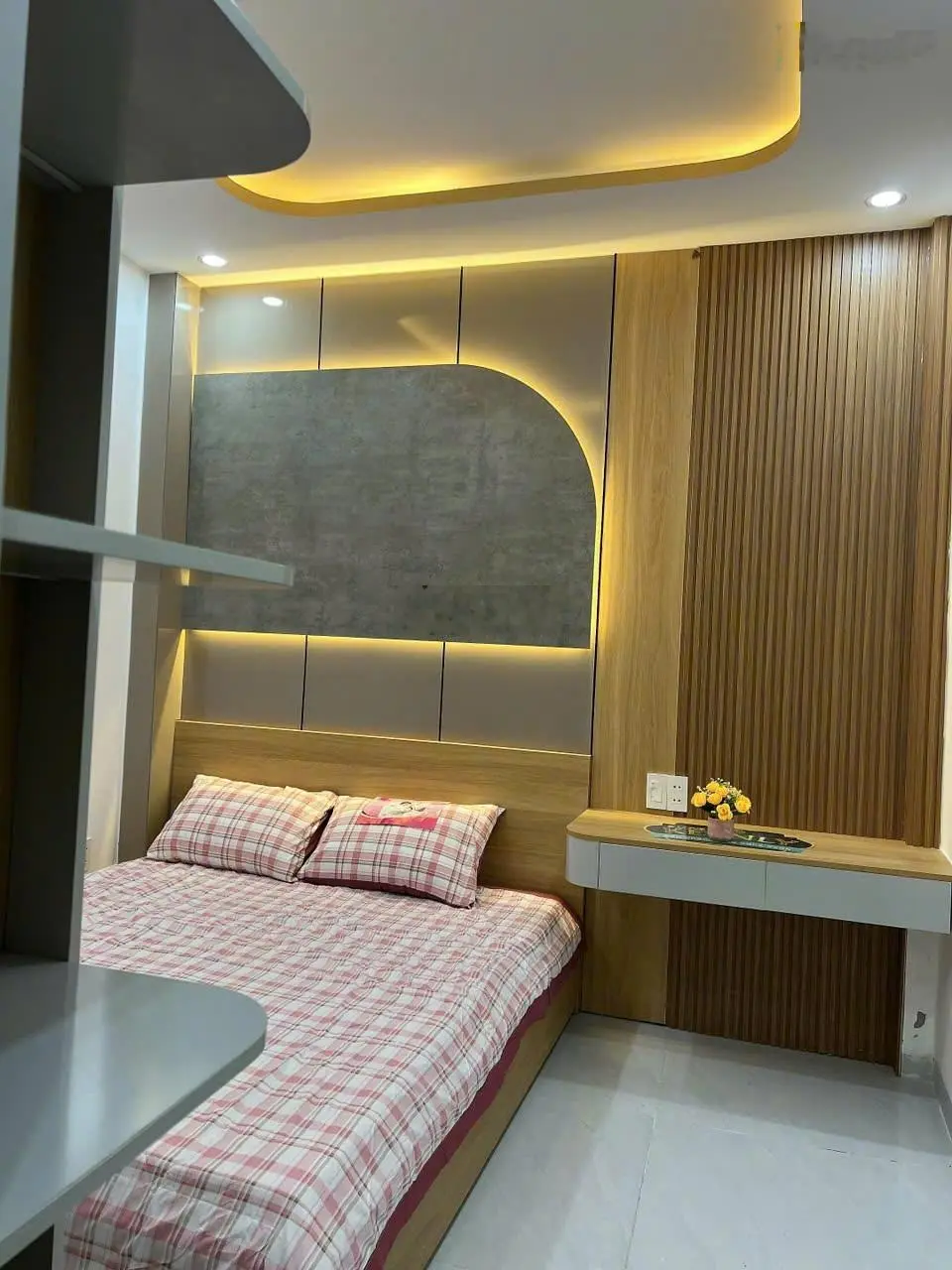 Bán nhà 3 tầng kiệt Nguyễn Chánh, gần biển, tuện ích xung quanh đầy đủ