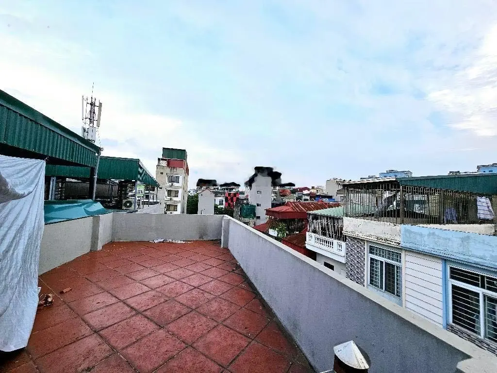 Bán nhà đường Hoàng Mai, gần ô tô, khu phân lô, hàng xóm Feliz Home, 37m2, 5T, hơn 5 tỷ