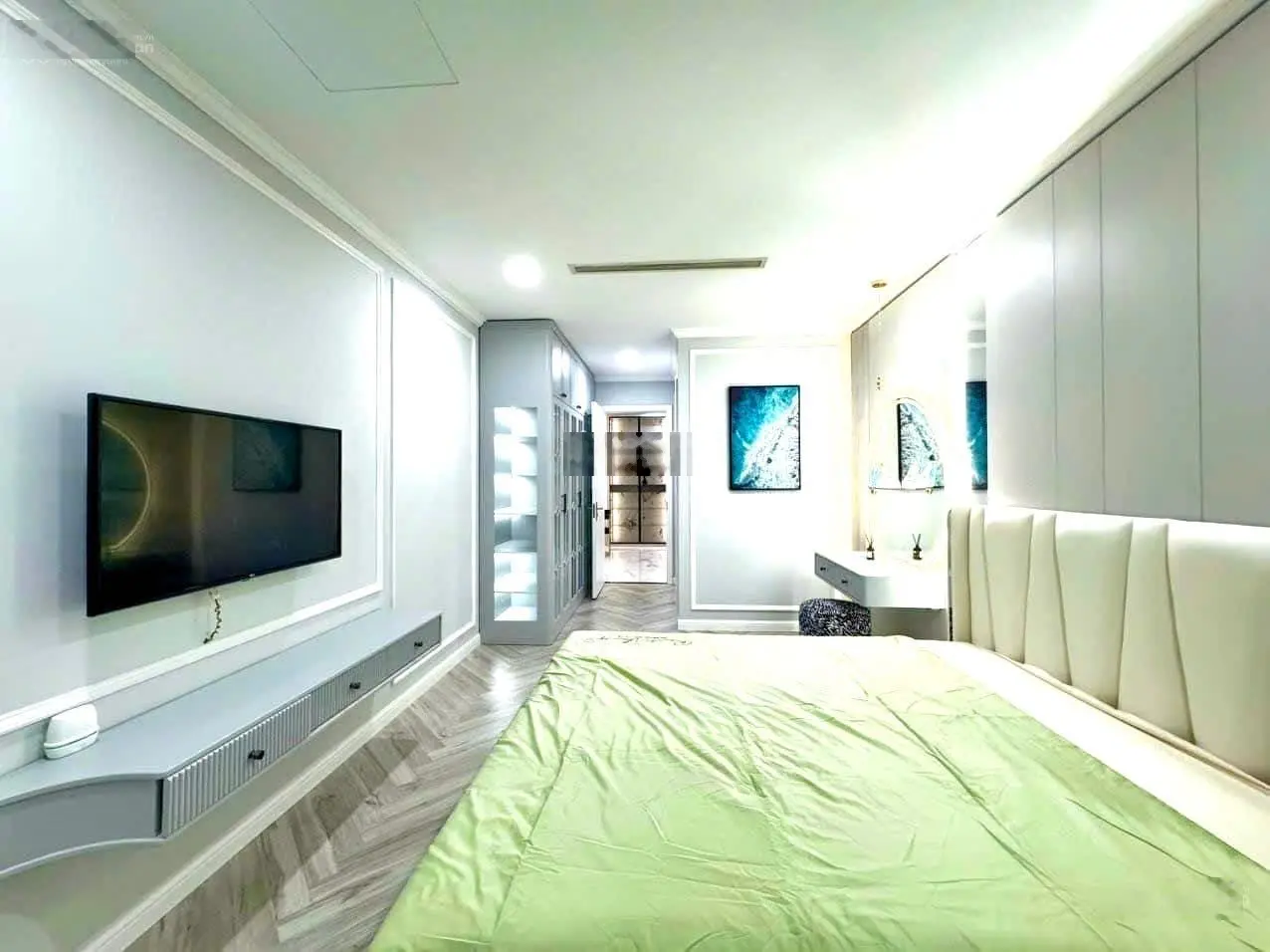Bán gấp căn hộ Carillon 7 Tân Phú 115m2 3PN, 2WC, giá 4 tỷ 9 có sổ hồng. LH: 0902 369 ***